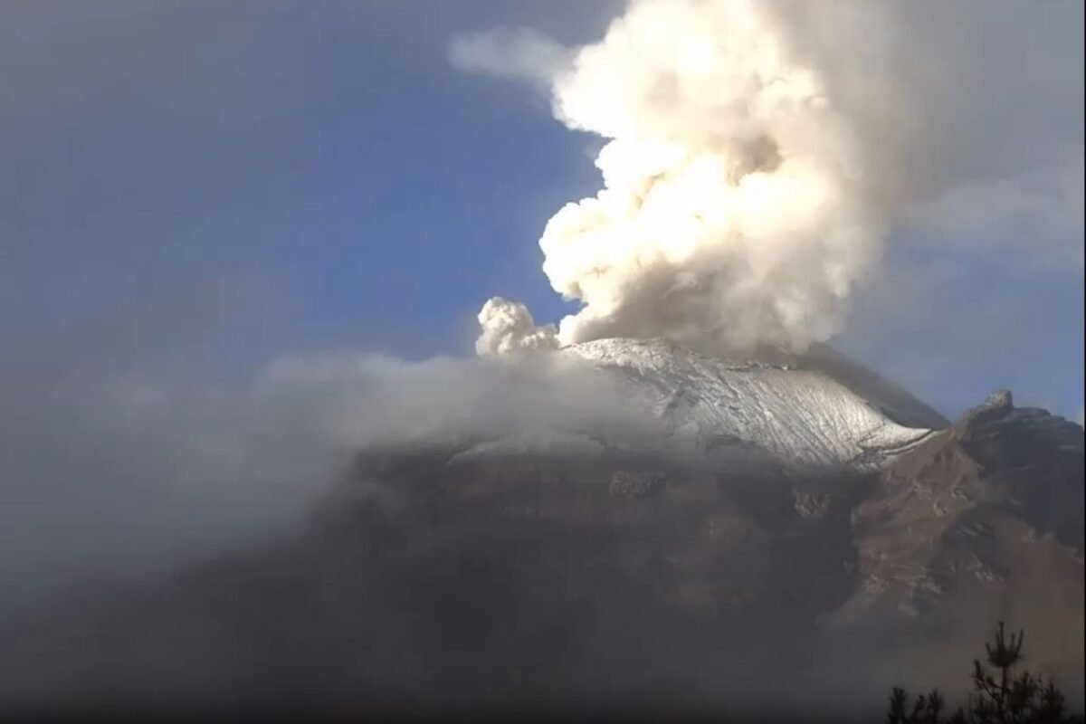 Baja a 14 exhalaciones el Popocatépetl - En la Loteria