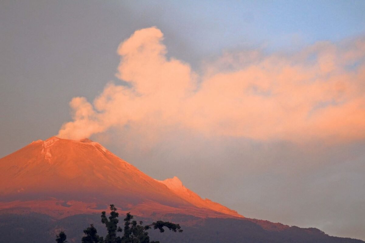 Este fin de semana cae ligera ceniza en 3 municipios de Morelos